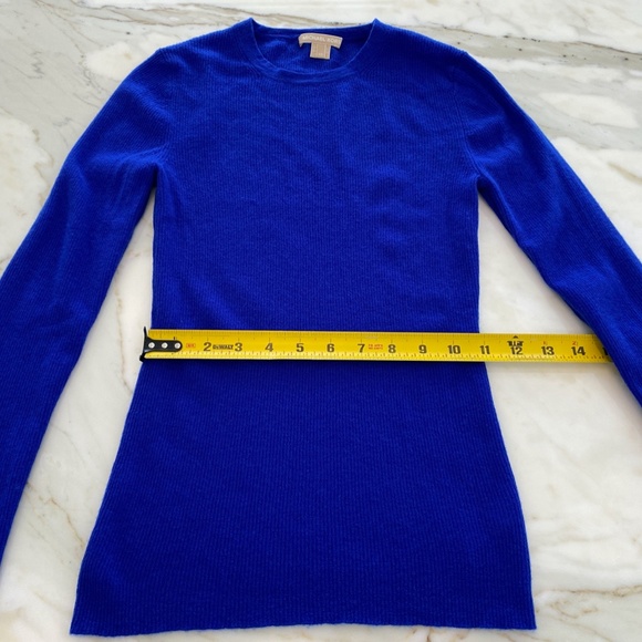 MICHAEL KORS BLUE CASHMERE SWEATER SIZE X-SMALL - Picture 11 of 16